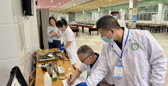 党旗领航护高考 技术把关保食安 市食检所开展高考食品安全保障主题党日志愿服务活动