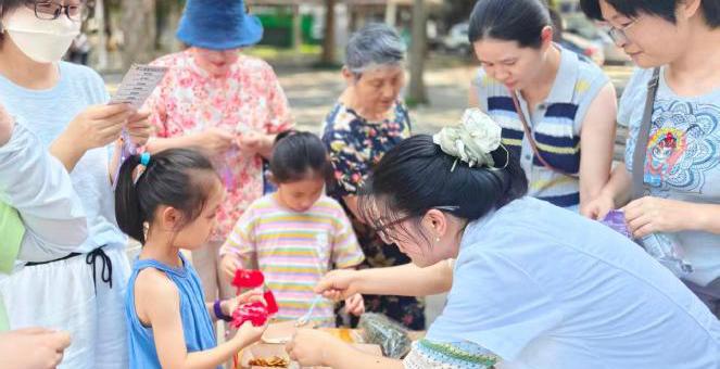 辨真伪、识风险！药品检验专家与紫桥社区居民贴心互动