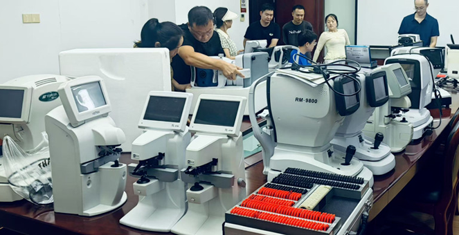 守护群众清晰“视界”——市计量所开展眼镜制配计量器具集中强制检定